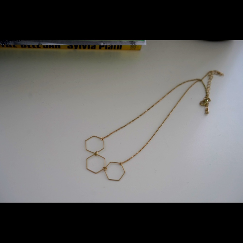 Dainty necklace